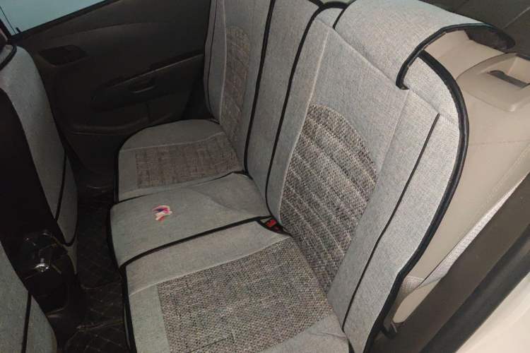 Used Chevrolet Aveo Sonic 2011 Sedan 1.4L MT SL Left Rear Seat