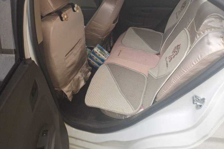 Used Chevrolet Aveo Sonic 2011 Sedan 1.4L MT SL Left Rear Seat