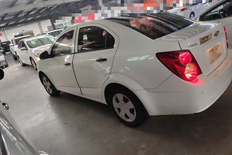 Used Chevrolet Aveo Sonic 2011 Sedan 1.4L MT SL Left Side