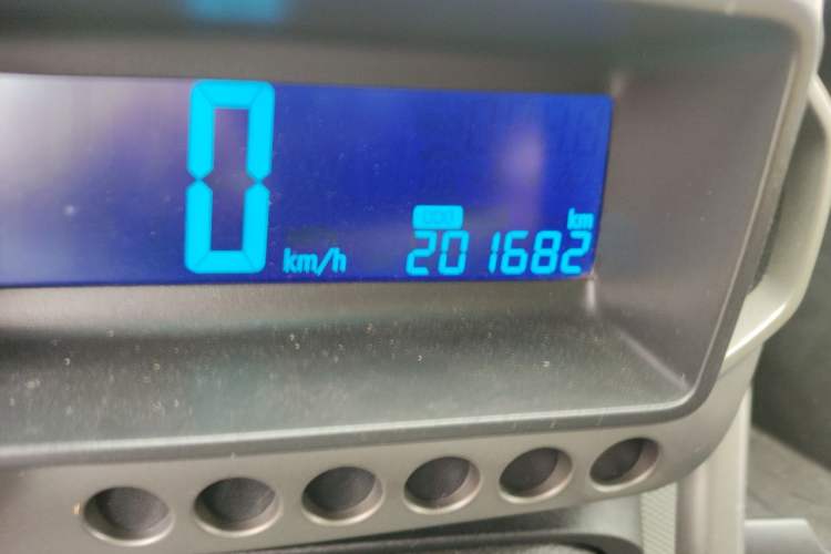 Used Chevrolet Aveo Sonic 2011 Sedan 1.4L MT SL Odometer Close Up