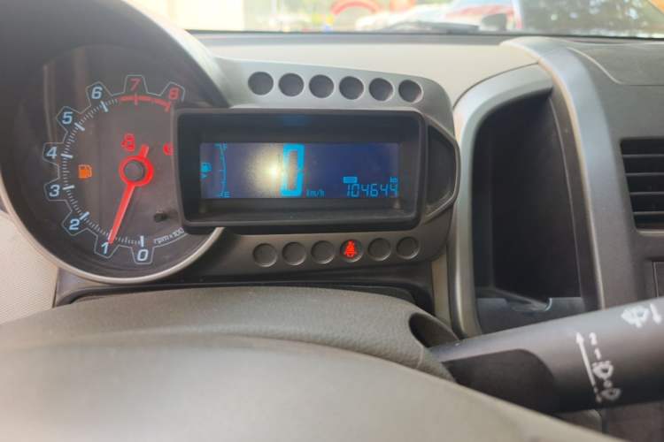 Used Chevrolet Aveo Sonic 2011 Sedan 1.4L MT SL Odometer Close Up