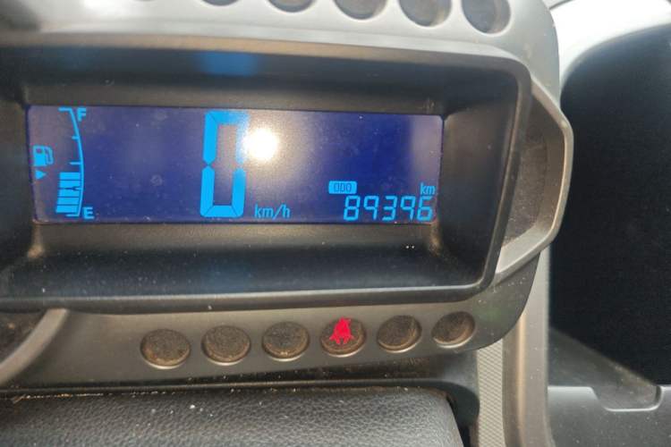 Used Chevrolet Aveo Sonic 2011 Sedan 1.4L MT SL Odometer Close Up