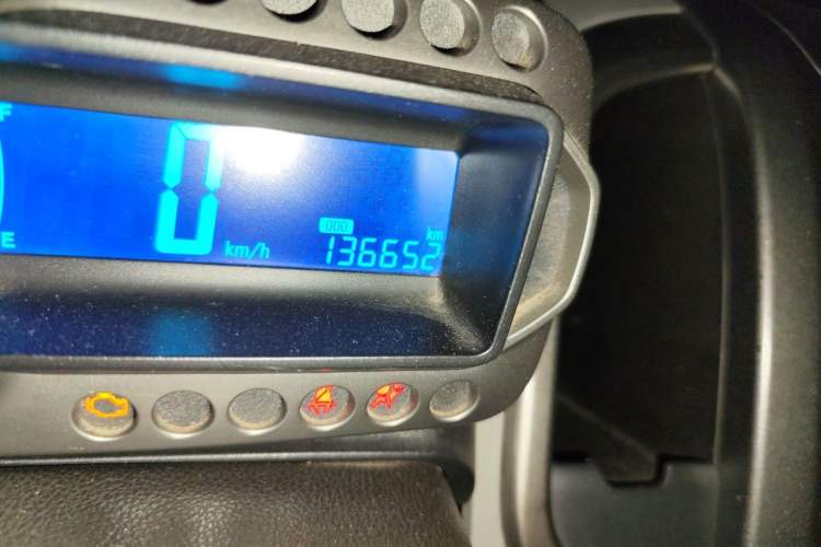 Used Chevrolet Aveo Sonic 2011 Sedan 1.4L MT SL Odometer Close Up