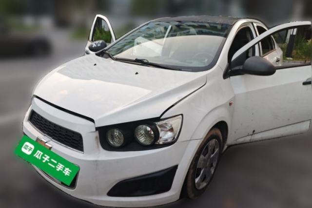 Chevrolet Aveo Sonic 2011 Sedan 1.4L MT SL de segunda mano