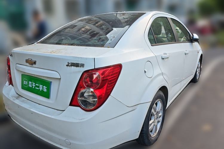 Used Chevrolet Aveo Sonic 2011 Hatchback 1.4L MT SE Rear Right 45 Deg