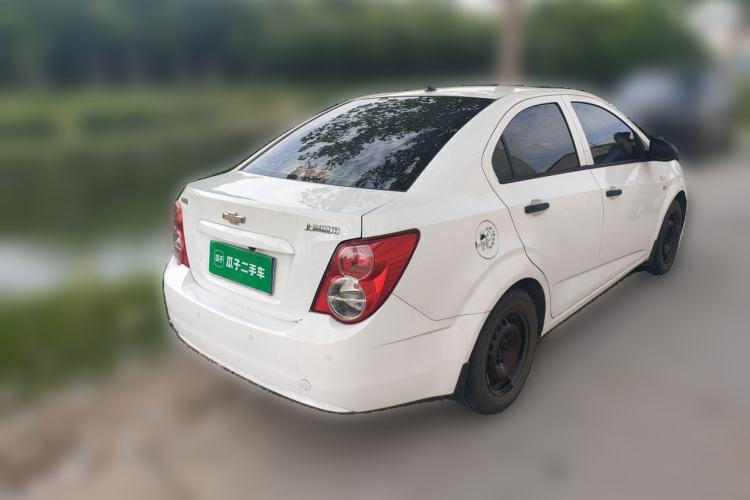 Used Chevrolet Aveo Sonic 2011 Sedan 1.4L MT SL Rear Right 45 Deg