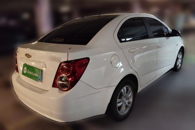 Used Chevrolet Aveo Sonic 2011 Sedan 1.4L Manual Transmission SE Rear Right 45 Deg
