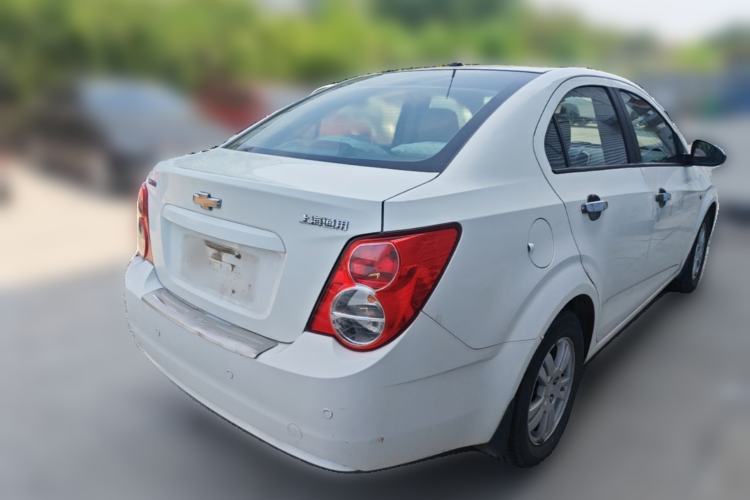 Used Chevrolet Aveo Sonic 2011 Sedan 1.4L Manual Transmission SE Rear Right 45 Deg