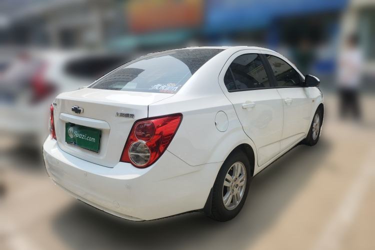 Used Chevrolet Aveo Sonic 2011 Sedan 1.4L Manual Transmission SE Rear Right 45 Deg