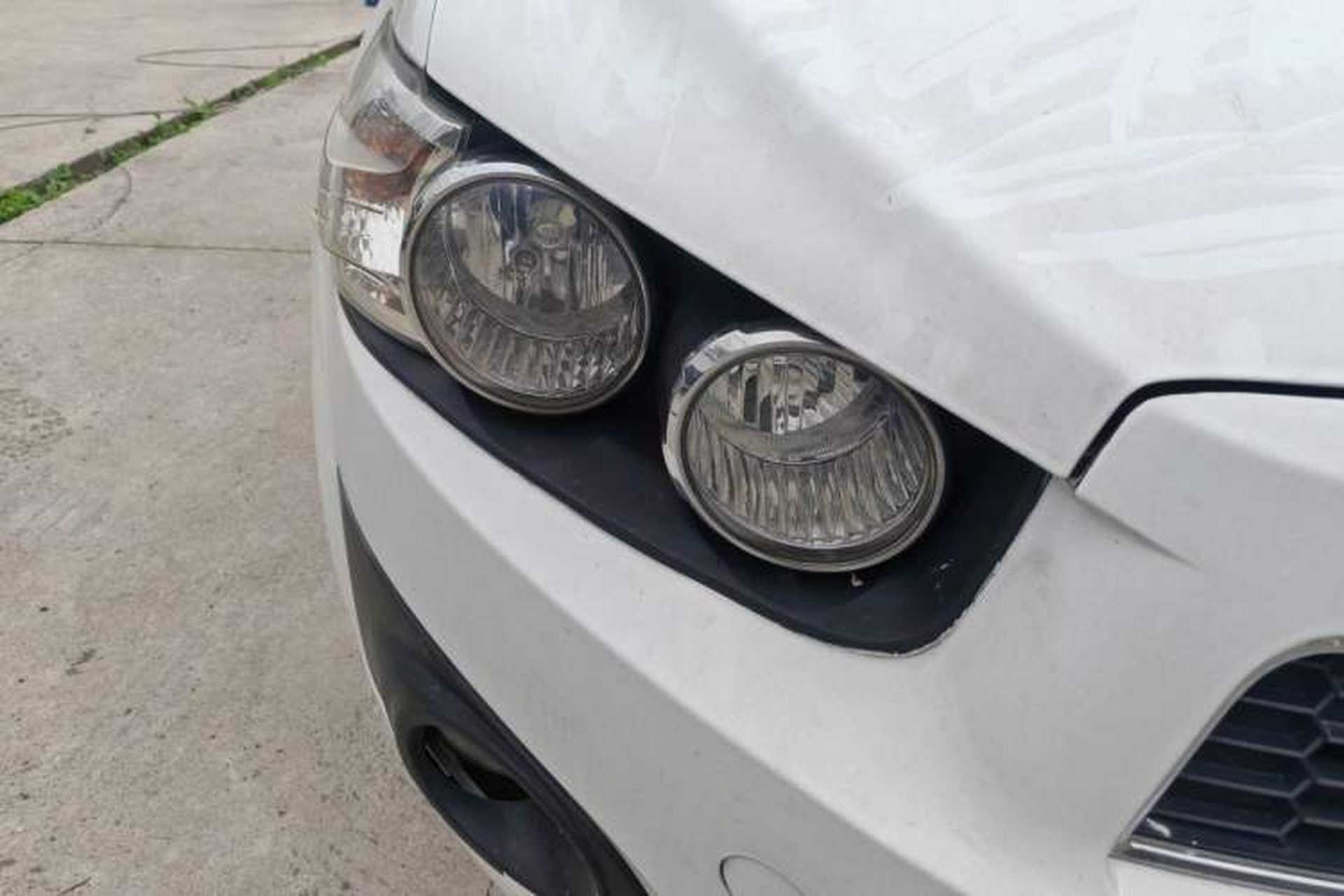 Used Chevrolet Aveo Sonic 2011 Hatchback 1.4L MT SE Right Front Headlight