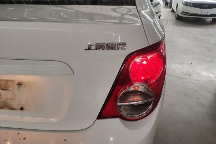 Used Chevrolet Aveo Sonic 2011 Sedan 1.4L MT SL Right Rear Taillight