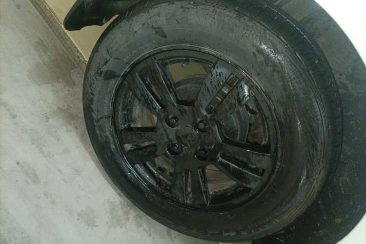 Used Chevrolet Aveo Sonic 2011 Sedan 1.4L Manual Transmission SE Right Rear Wheel Hub