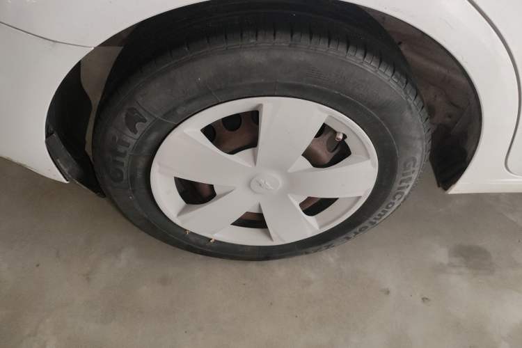 Used Chevrolet Aveo Sonic 2011 Sedan 1.4L MT SL Right Rear Wheel Hub