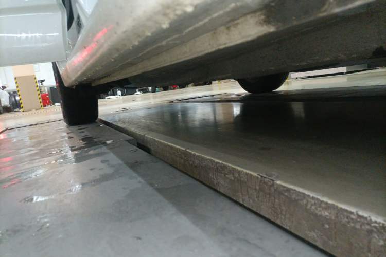 Used Chevrolet Aveo Sonic 2011 Sedan 1.4L Manual Transmission SE Right Side Sill