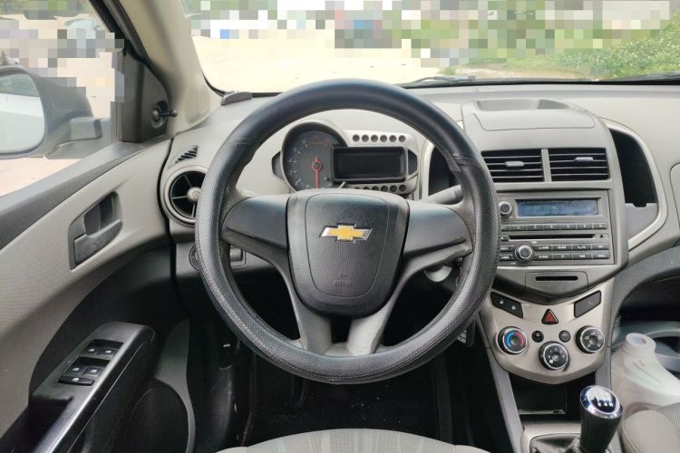 Used Chevrolet Aveo Sonic 2011 Sedan 1.4L MT SL Steering Wheel