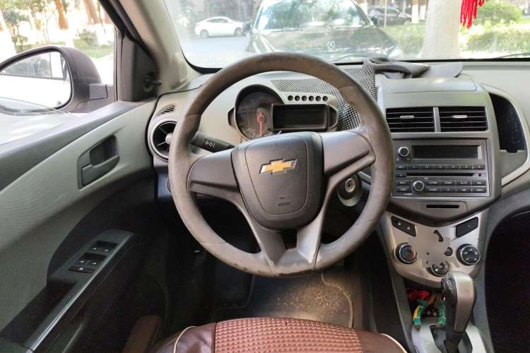 Used Chevrolet Aveo Sonic 2011 Sedan 1.4L Automatic SL Steering Wheel