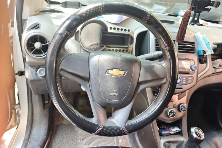 Used Chevrolet Aveo Sonic 2011 Sedan 1.4L MT SL Steering Wheel