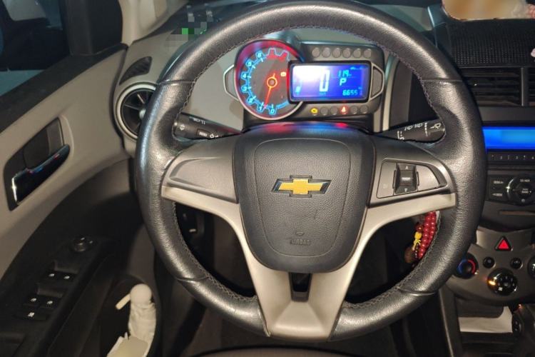 Used Chevrolet Aveo Sonic 2011 Hatchback 1.6L AT SX Steering Wheel