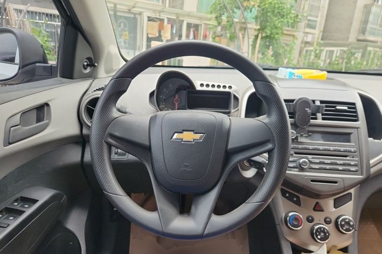 Used Chevrolet Aveo Sonic 2011 Sedan 1.4L MT SL Steering Wheel