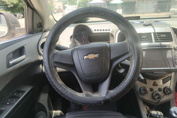Used Chevrolet Aveo Sonic 2011 Sedan 1.4L MT SL Steering Wheel