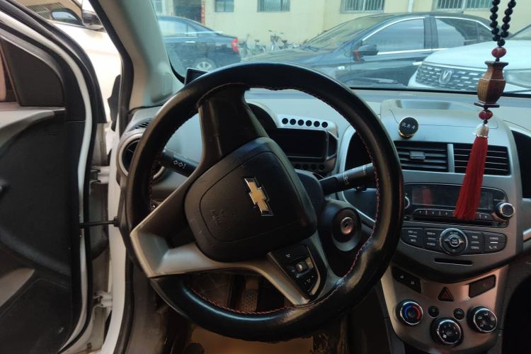 Used Chevrolet Aveo Sonic 2011 Sedan 1.6L Manual Transmission SX Steering Wheel