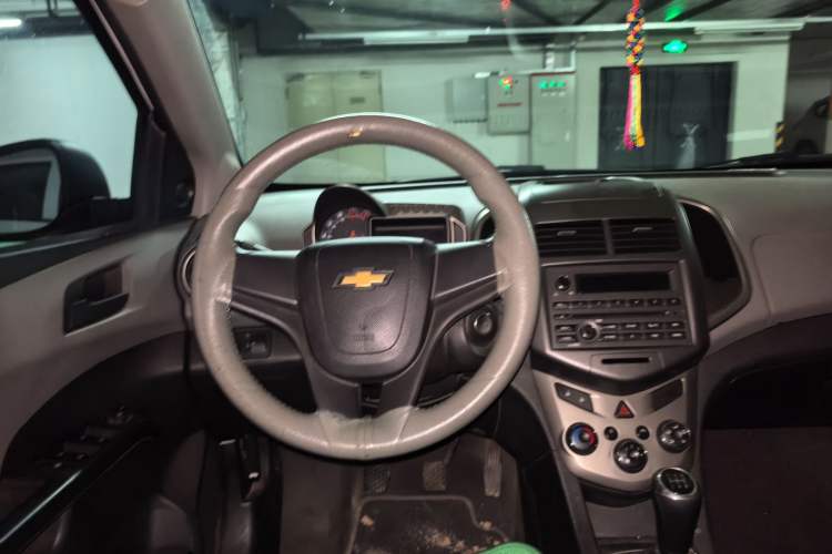 Used Chevrolet Aveo Sonic 2011 Hatchback 1.4L MT SE Steering Wheel