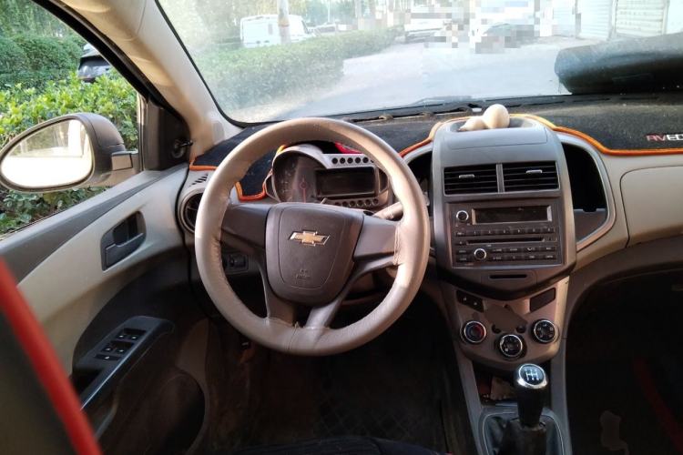 Used Chevrolet Aveo Sonic 2011 Sedan 1.4L MT SL Steering Wheel