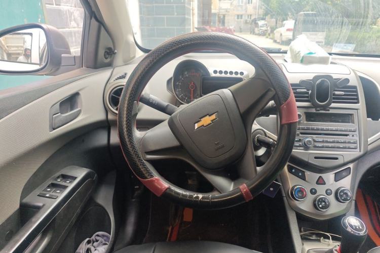 Used Chevrolet Aveo Sonic 2011 Sedan 1.4L MT SL Steering Wheel