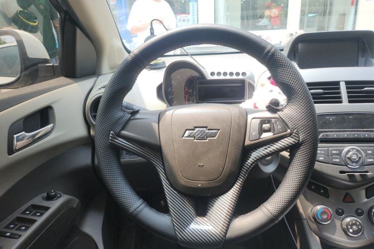 Used Chevrolet Aveo Sonic 2011 Sedan 1.4L Manual Transmission SE Steering Wheel
