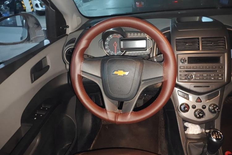 Used Chevrolet Aveo Sonic 2011 Sedan 1.4L MT SL Steering Wheel