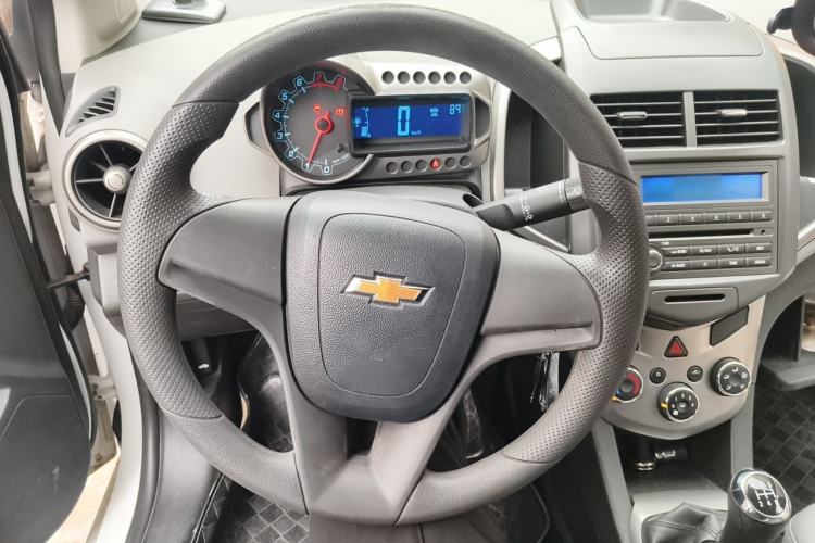 Used Chevrolet Aveo Sonic 2011 Sedan 1.4L MT SL Steering Wheel