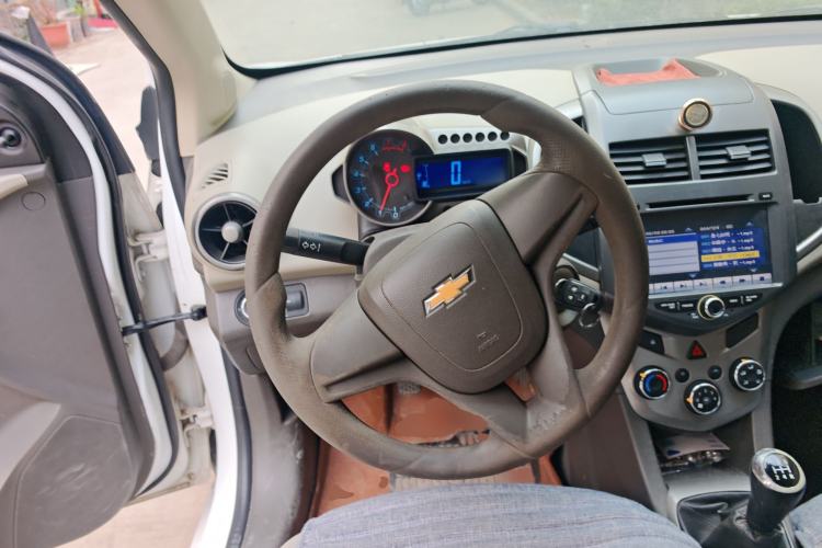 Used Chevrolet Aveo Sonic 2011 Sedan 1.4L MT SL Steering Wheel