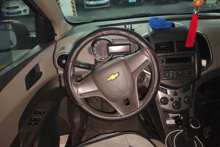Used Chevrolet Aveo Sonic 2011 Sedan 1.4L MT SL Steering Wheel