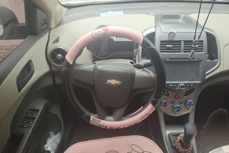 Used Chevrolet Aveo Sonic 2011 Sedan 1.4L MT SL Steering Wheel