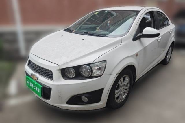Used Chevrolet Aveo Sonic 2011 Sedan 1.4L Manual Transmission SE