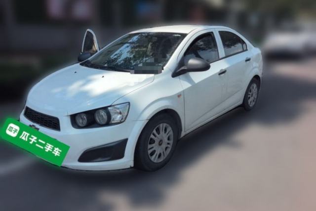 Used Chevrolet Aveo Sonic 2011 Sedan 1.4L MT SL