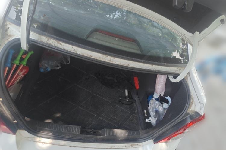 Used Chevrolet Aveo Sonic 2011 Sedan 1.4L MT SL Trunk
