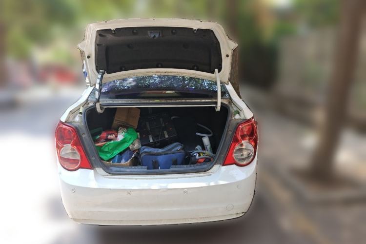 Used Chevrolet Aveo Sonic 2011 Sedan 1.4L MT SL Trunk