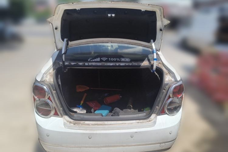 Used Chevrolet Aveo Sonic 2011 Sedan 1.4L MT SL Trunk
