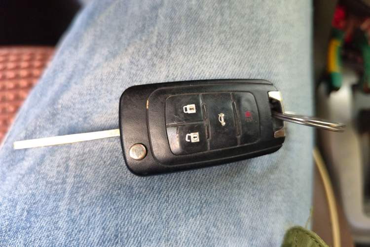 Used Chevrolet Aveo Sonic 2011 Sedan 1.4L Automatic SL Vehicle Key