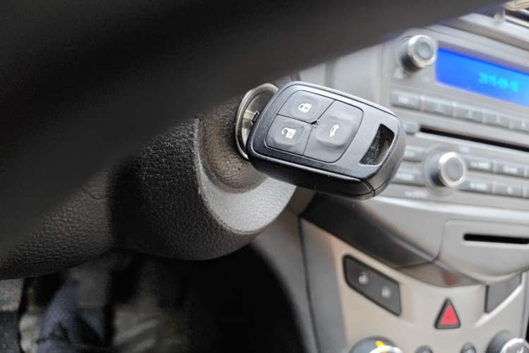 Used Chevrolet Aveo Sonic 2011 Sedan 1.4L MT SL Vehicle Key