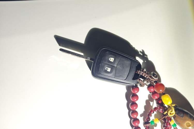 Used Chevrolet Aveo Sonic 2011 Hatchback 1.6L AT SX Vehicle Key