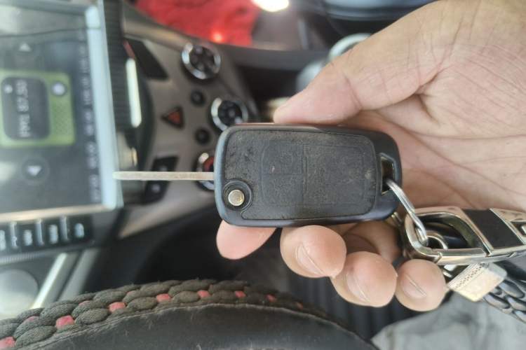 Used Chevrolet Aveo Sonic 2011 Sedan 1.4L MT SL Vehicle Key