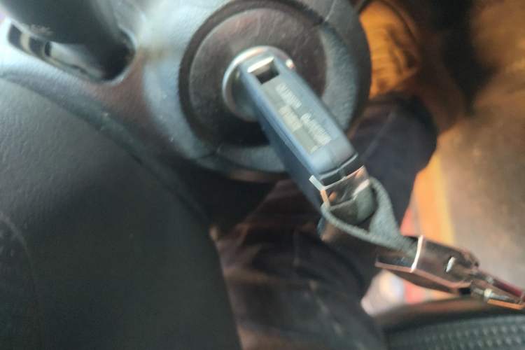 Used Chevrolet Aveo Sonic 2011 Sedan 1.6L Manual Transmission SX Vehicle Key