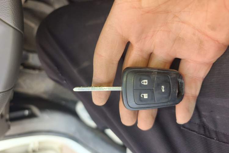 Used Chevrolet Aveo Sonic 2011 Sedan 1.4L MT SL Vehicle Key
