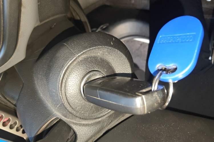 Used Chevrolet Aveo Sonic 2011 Sedan 1.4L Manual Transmission SE Vehicle Key