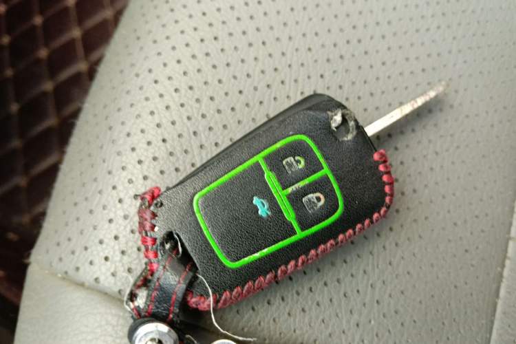 Used Chevrolet Aveo Sonic 2011 Sedan 1.4L MT SL Vehicle Key