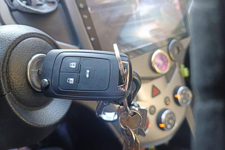 Used Chevrolet Aveo Sonic 2011 Sedan 1.4L MT SL Vehicle Key