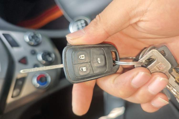 Used Chevrolet Aveo Sonic 2011 Sedan 1.4L MT SL Vehicle Key
