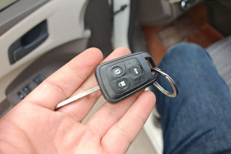 Used Chevrolet Aveo Sonic 2011 Sedan 1.4L MT SL Vehicle Key